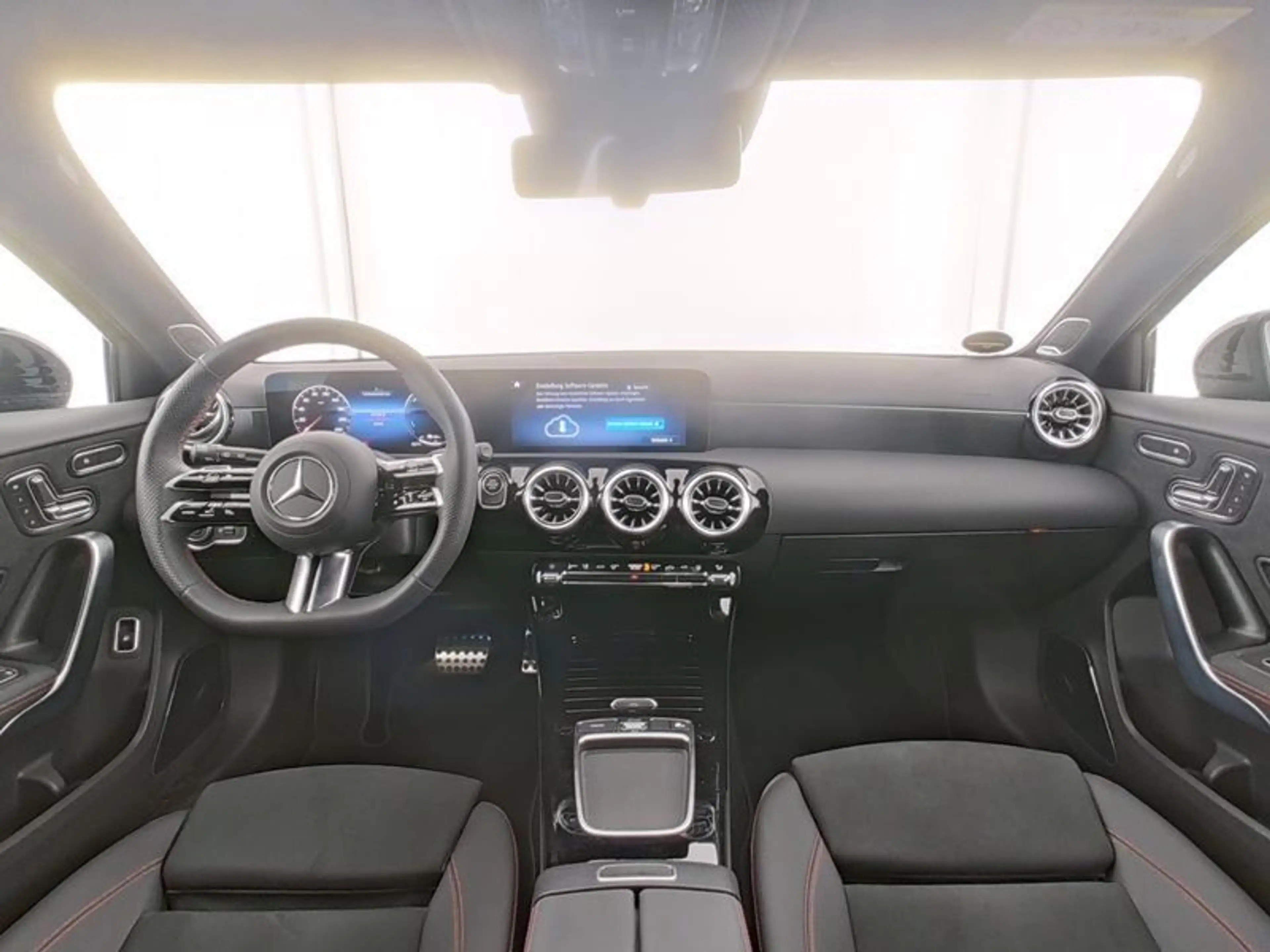 Mercedes-Benz A 250 e AMG Adv.+*Distro*Totwinkel*Pano*Burmeste — photo 6