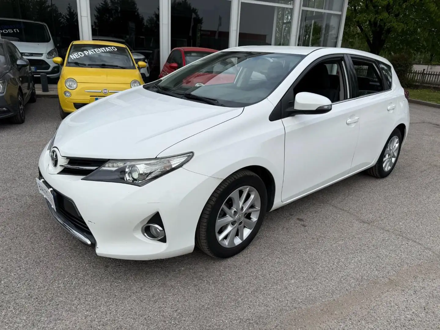 Toyota Auris 1.4 D-4D Active NEOPATENTATI Wit - 2