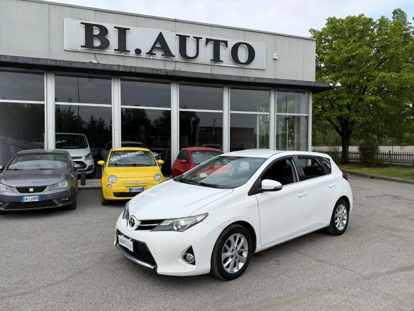 Toyota Auris 1.4 D-4D Active NEOPATENTATI Wit - 1
