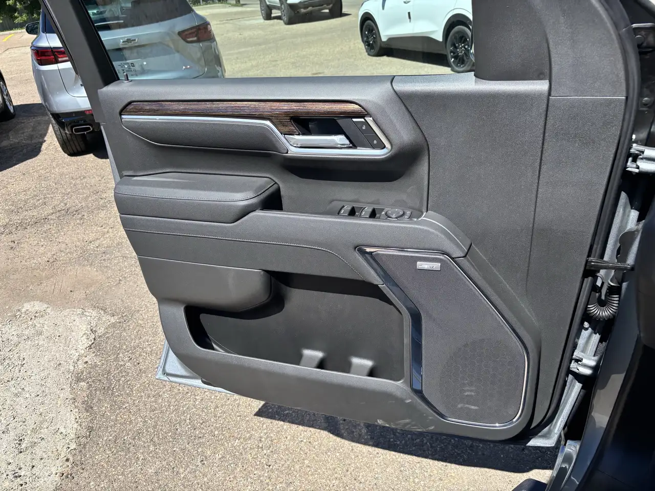 GMC Sierra 1500 снимка GMC Sierra 1500