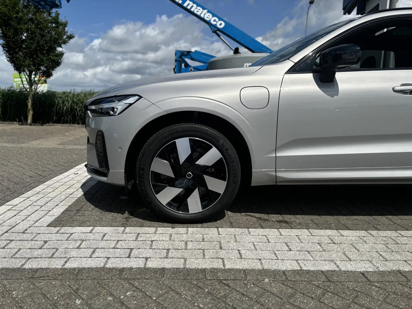 Volvo XC60 2.0 T8 Plug-in hybrid AWD Plus Dark | Harman/Kardo Grijs - 2