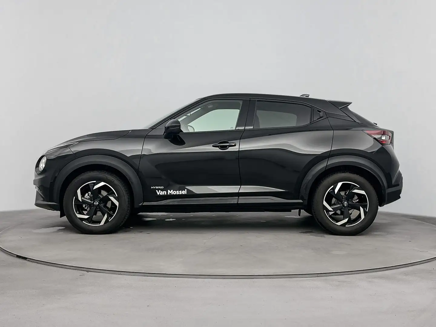 Nissan Juke 1.6 Hybrid N-Connecta | Navigatie | Carplay | Acht Negro - 2