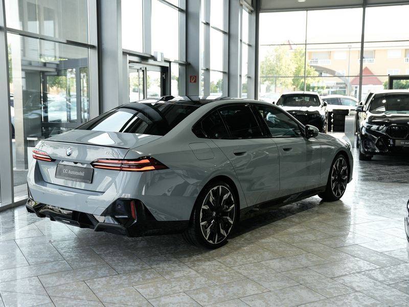 BMW 540 540d xDrive M SPORT PRO Belüftung 21LM B&W 360K — photo 9