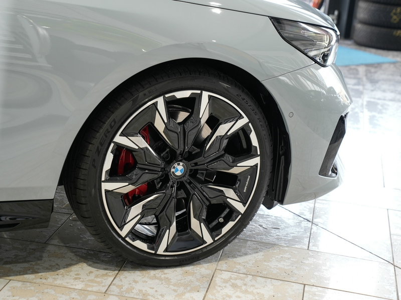 BMW 540 540d xDrive M SPORT PRO Belüftung 21LM B&W 360K — photo 7