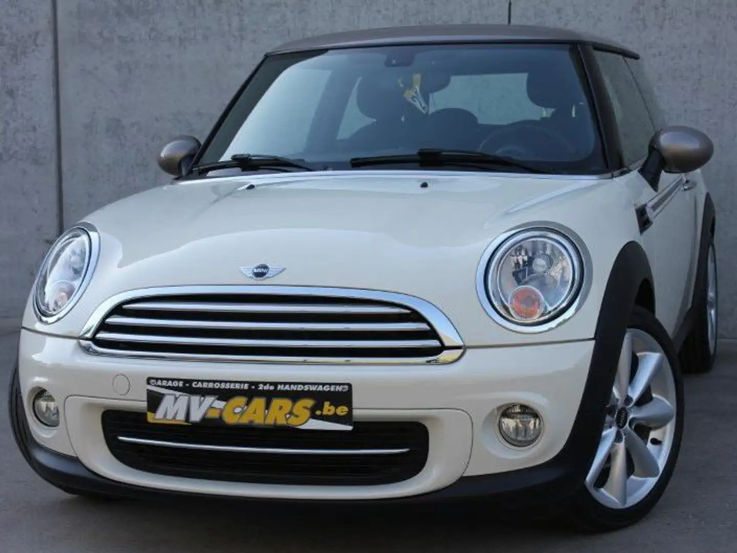 MINI Cooper Mini Cooper Hyde Park Beige - 1