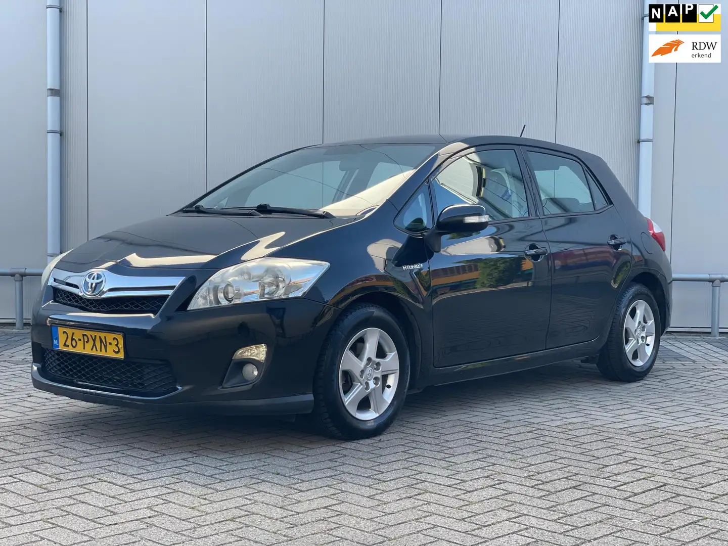 Toyota Auris 1.8 Full Hybrid Aspiration Noir - 1