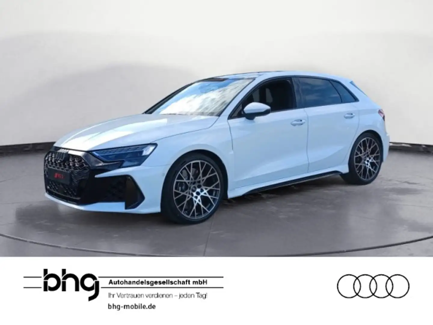 Audi RS3 Sportback 294(400) kW(PS) S tr onic Weiß - 1