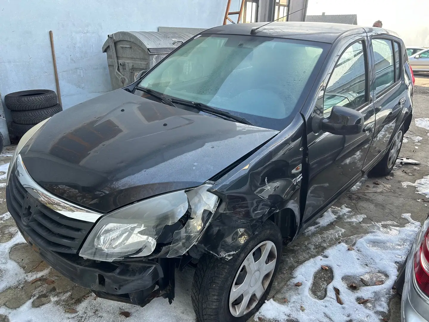 Dacia Sandero Basis - 1