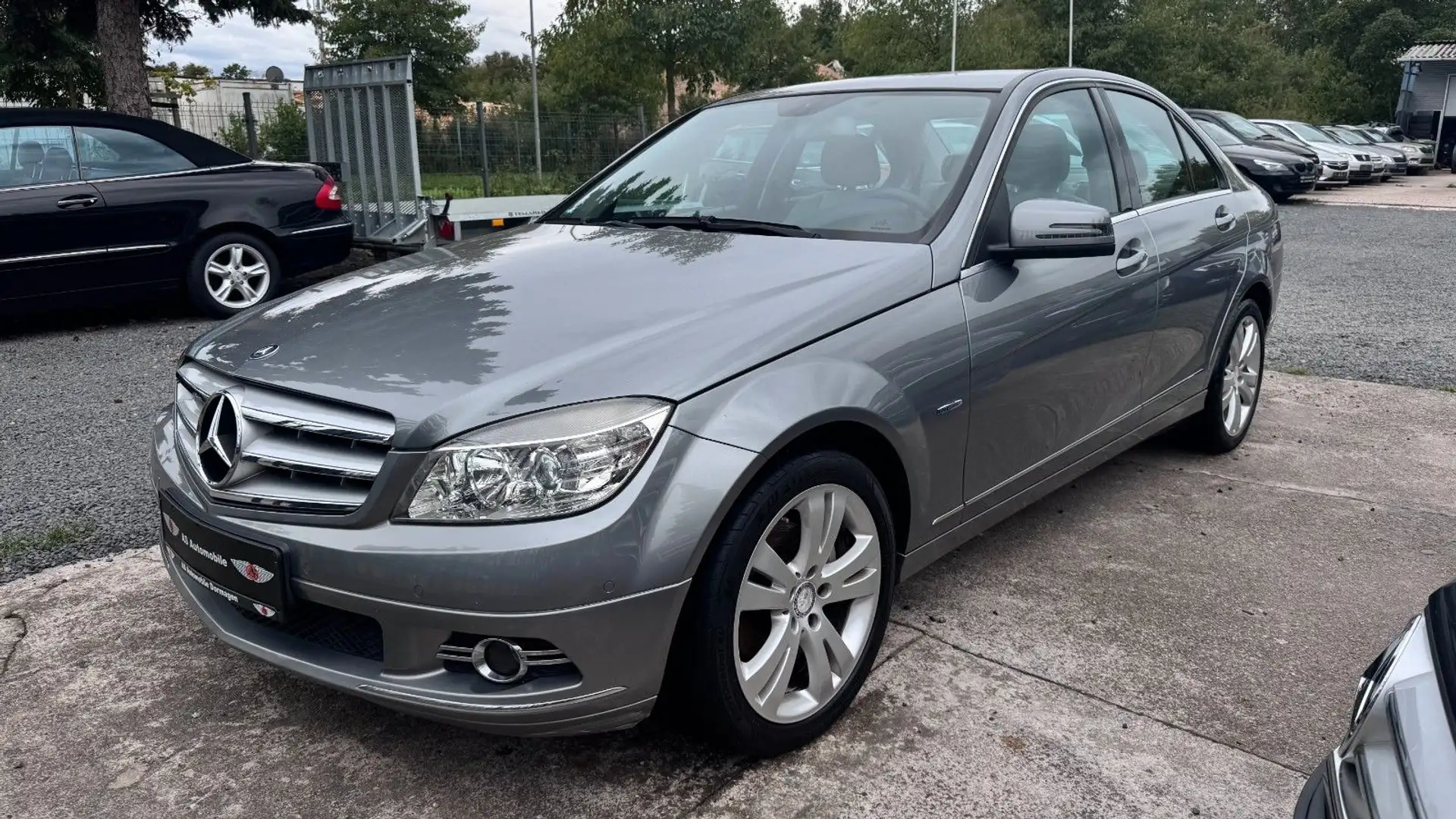 Mercedes-Benz C 180 CGI BlueEfficiency Automatik, Klima, PDC Silber - 1