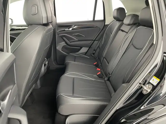 Volkswagen Tiguan view 11