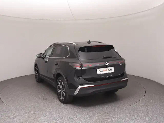 Volkswagen Tiguan view 5
