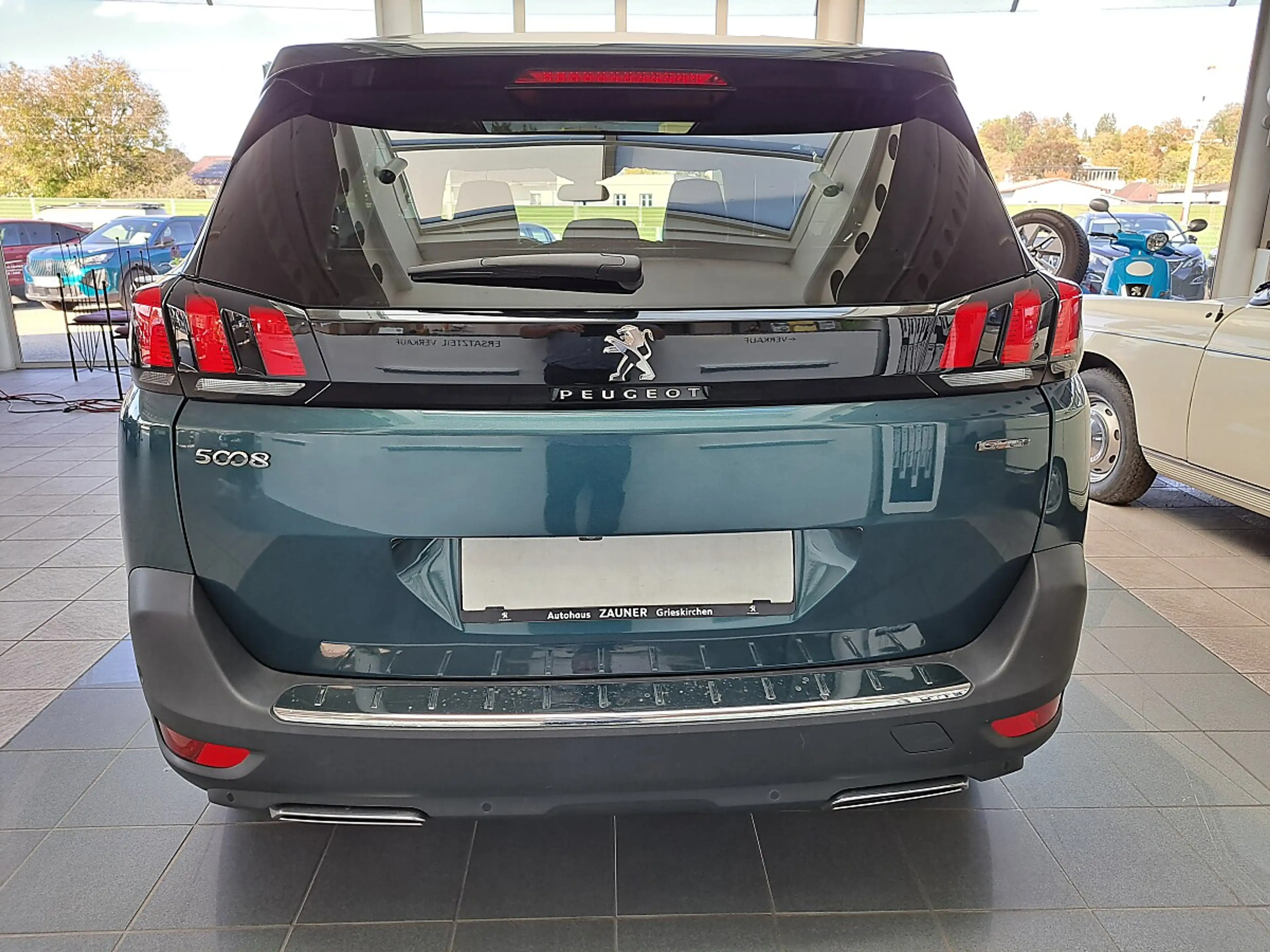 Peugeot 5008 2,0 BlueHDI 150 S&S 6-Gang GT Line — photo 4
