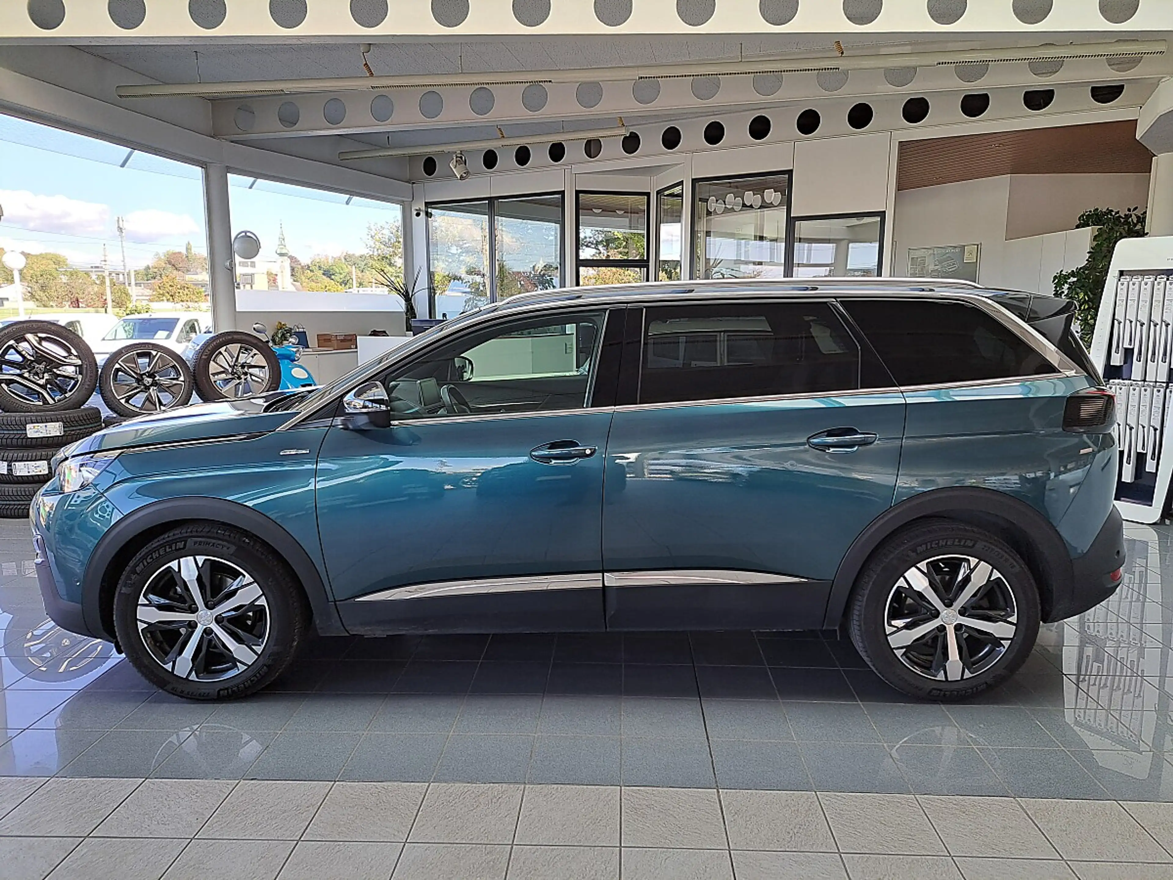 Peugeot 5008 2,0 BlueHDI 150 S&S 6-Gang GT Line — photo 2