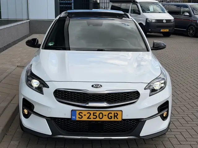 Kia Xceed view 5