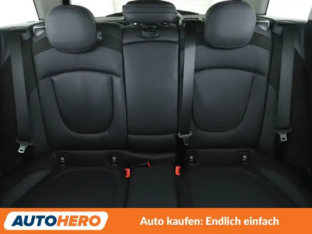 Mini Clubman view 15