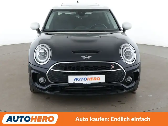Mini Clubman view 9