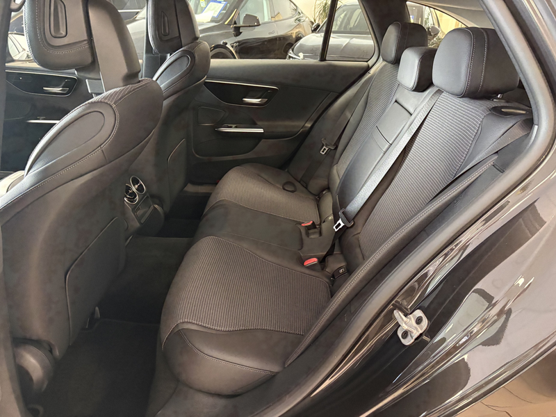 Mercedes-Benz C 300 e Navi*AHK*R-Cam*SHZ*LED*TeiLeder*ACC*PDC — photo 13