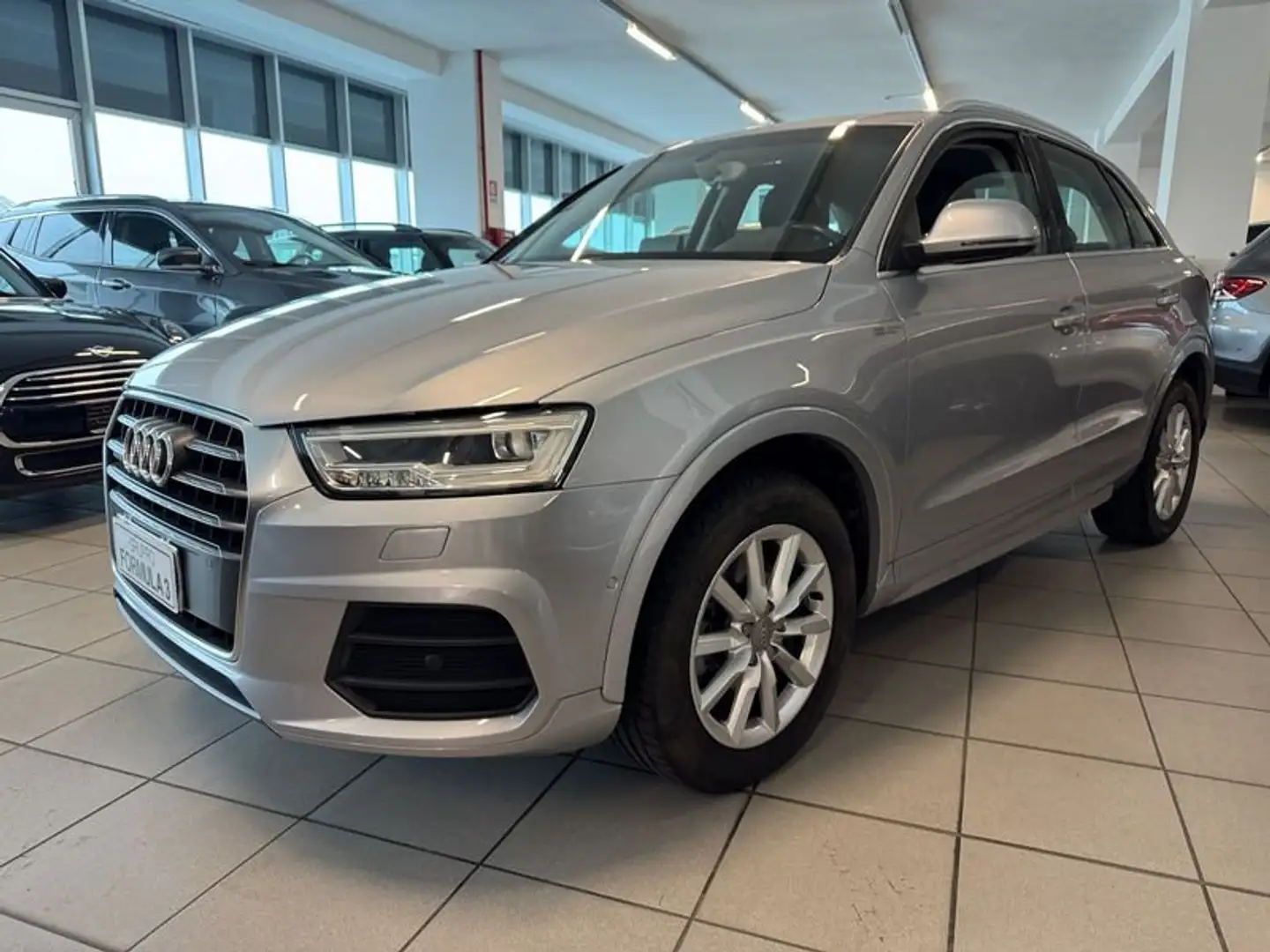 Audi Q3 2.0 TDI 150 CV quattro S tronic Business Grigio - 1