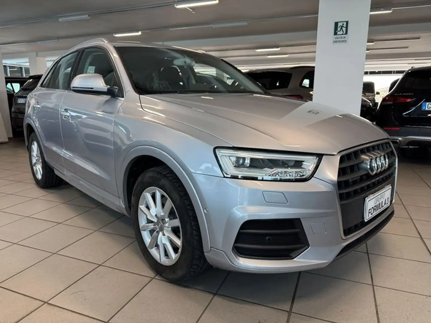 Audi Q3 2.0 TDI 150 CV quattro S tronic Business Grigio - 2