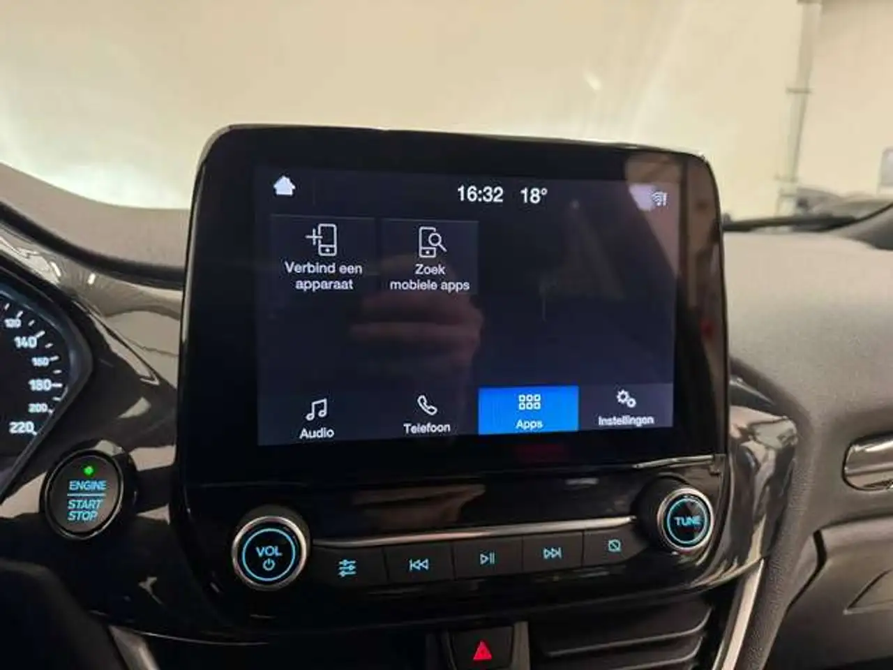Ford Fiesta 3 portes — photo 12