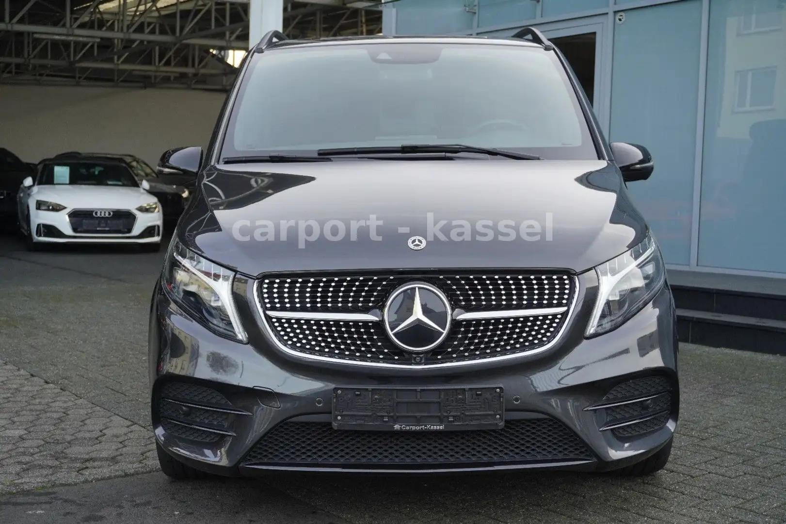 Mercedes-Benz V 220 V 300 d AMG lang Burmester/Night Paket/LED/AHK Gris - 2