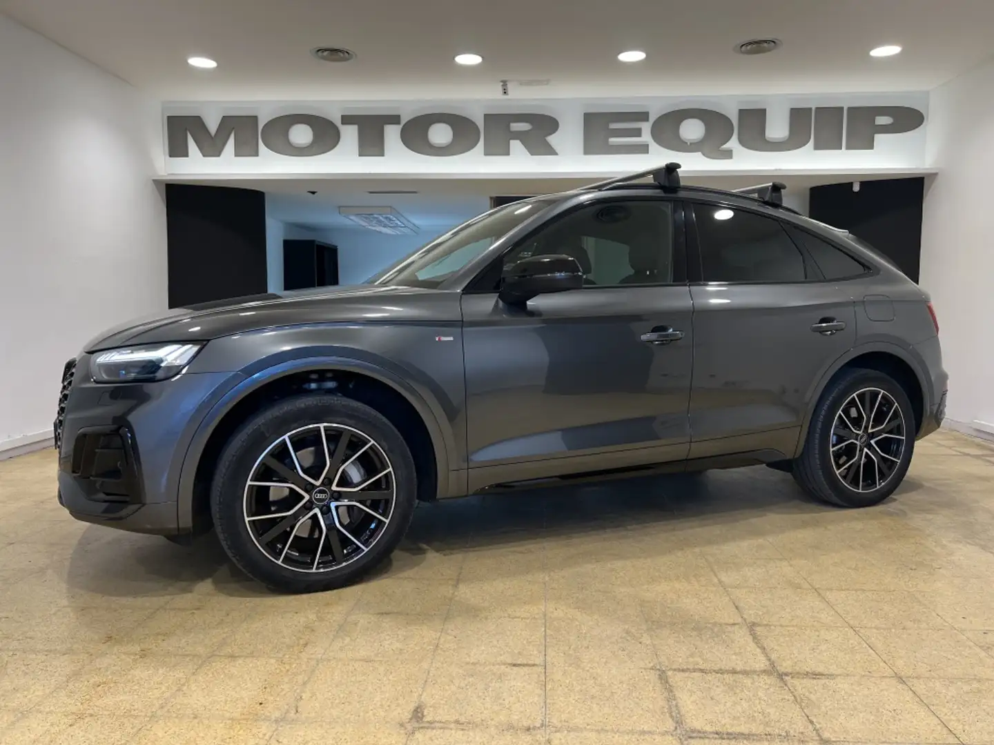 Audi Q5 Sportback 55 TFSIe Black line quattro-ultra S tron Gris - 1