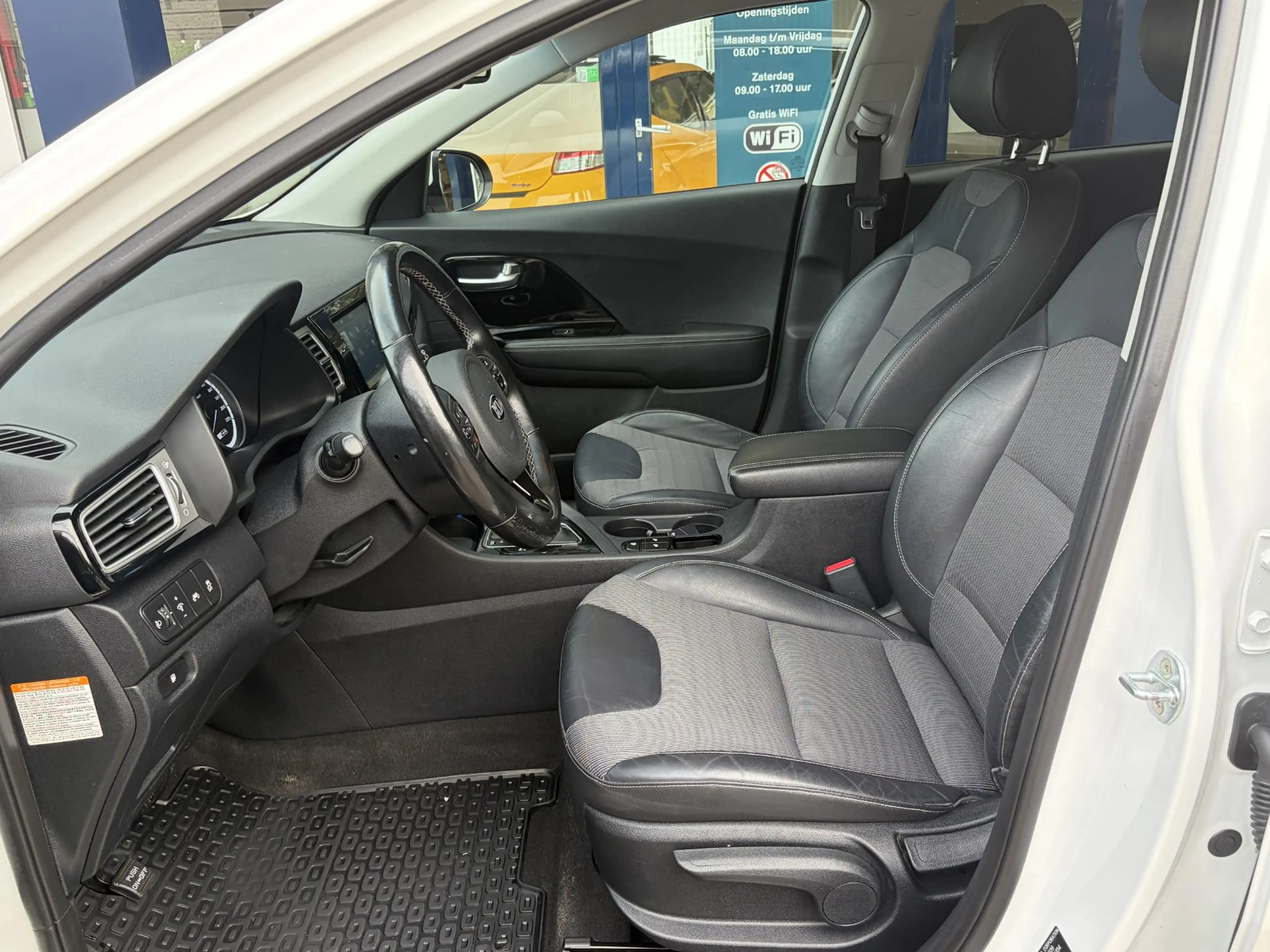 Kia Niro 1.6 GDi Hybrid BusinessLine / Automaat / Stuur-/St — photo 11