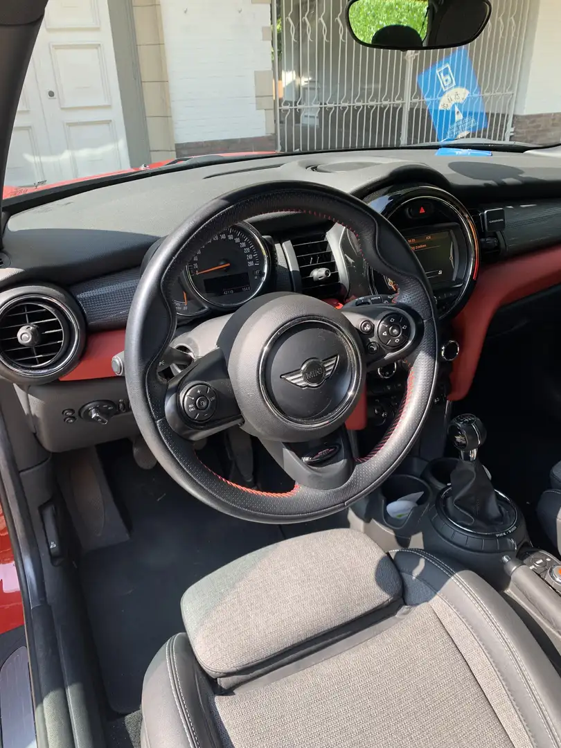 MINI Cooper Rood met wit dak - 2