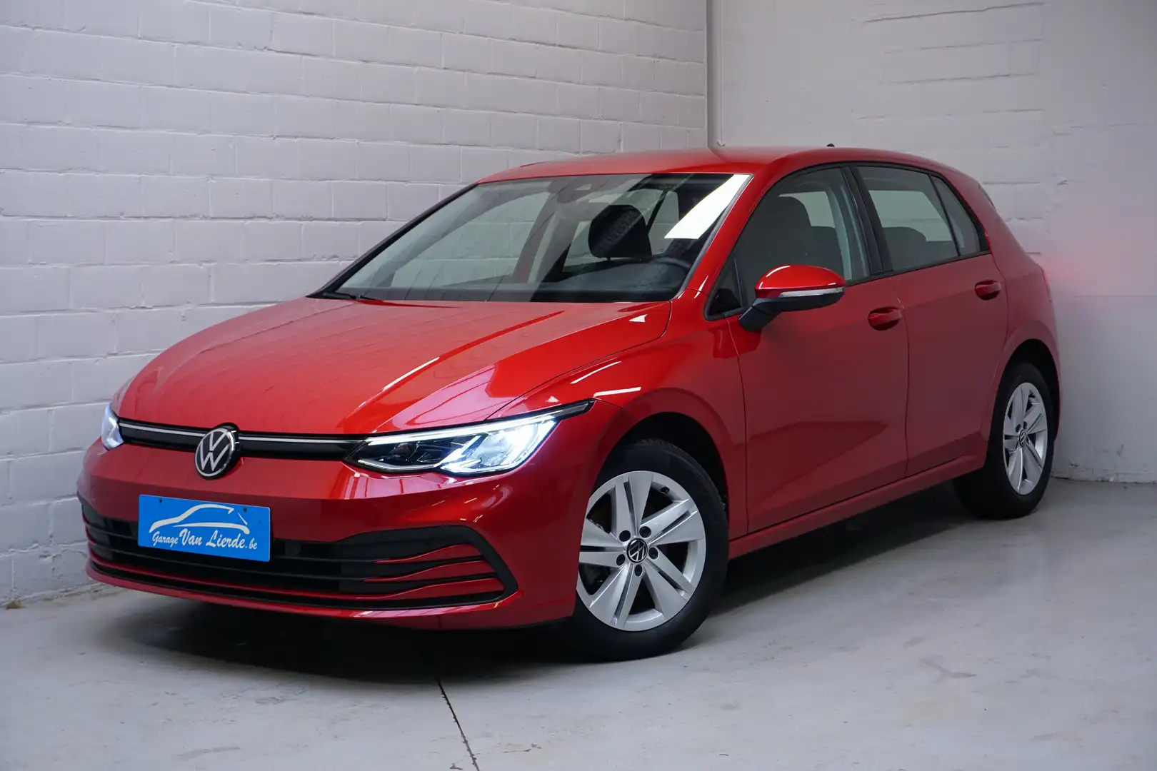 Volkswagen Golf 1.0 TSI Life OPF - Navigatie - Zetelvw - PDC V&A Rot - 1