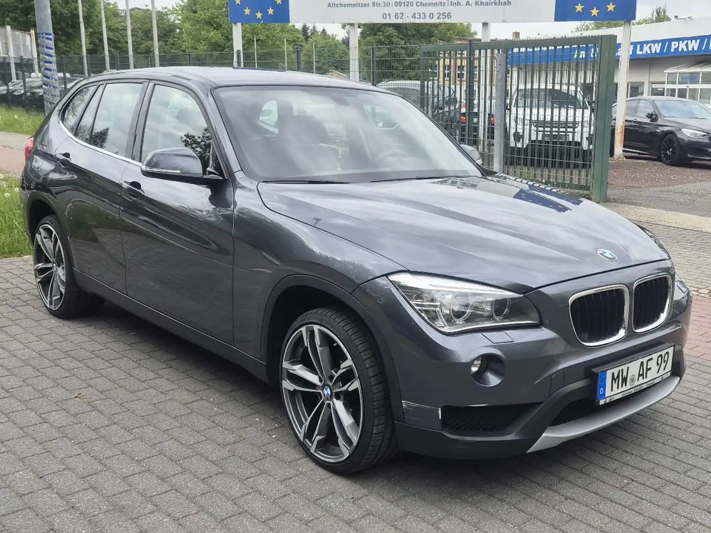 BMW X1 16 d sDrive Grau - 1