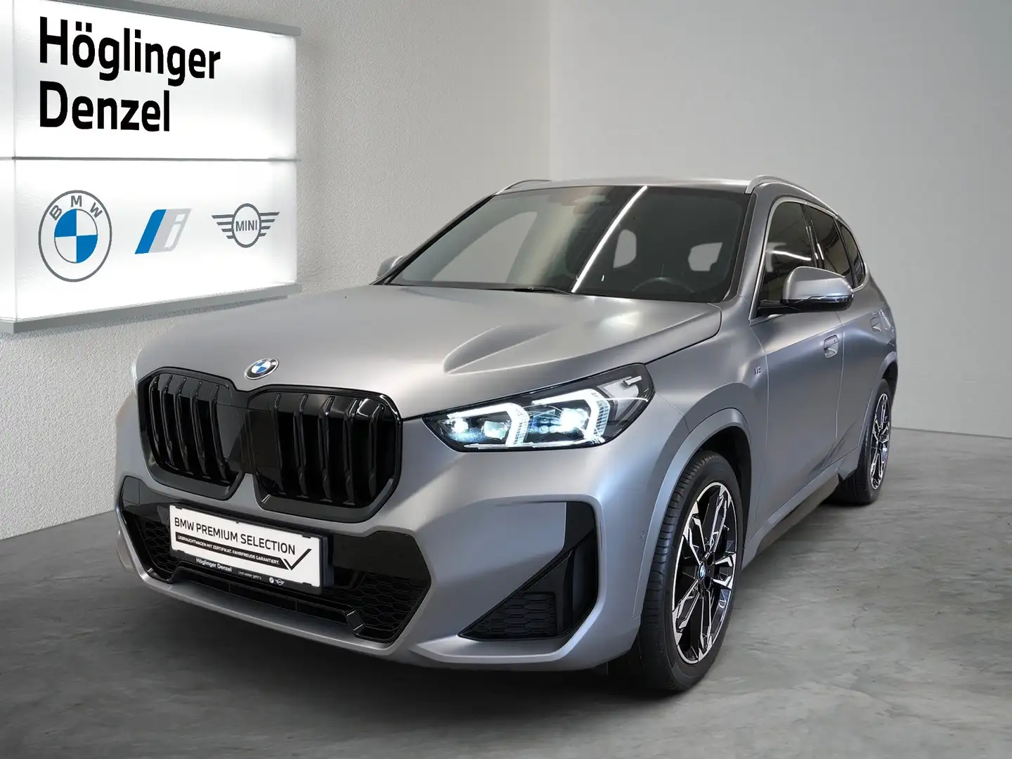 BMW X1 sDrive18d Grau - 1