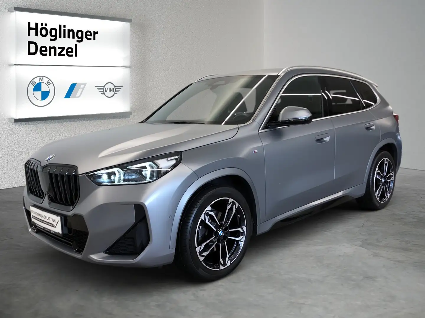 BMW X1 sDrive18d Grau - 2