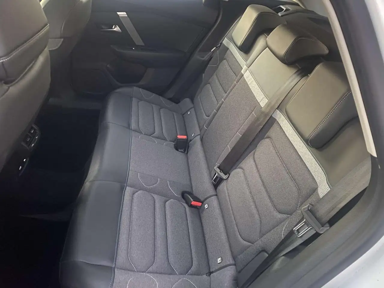 Citroen C4 Berline — photo 9