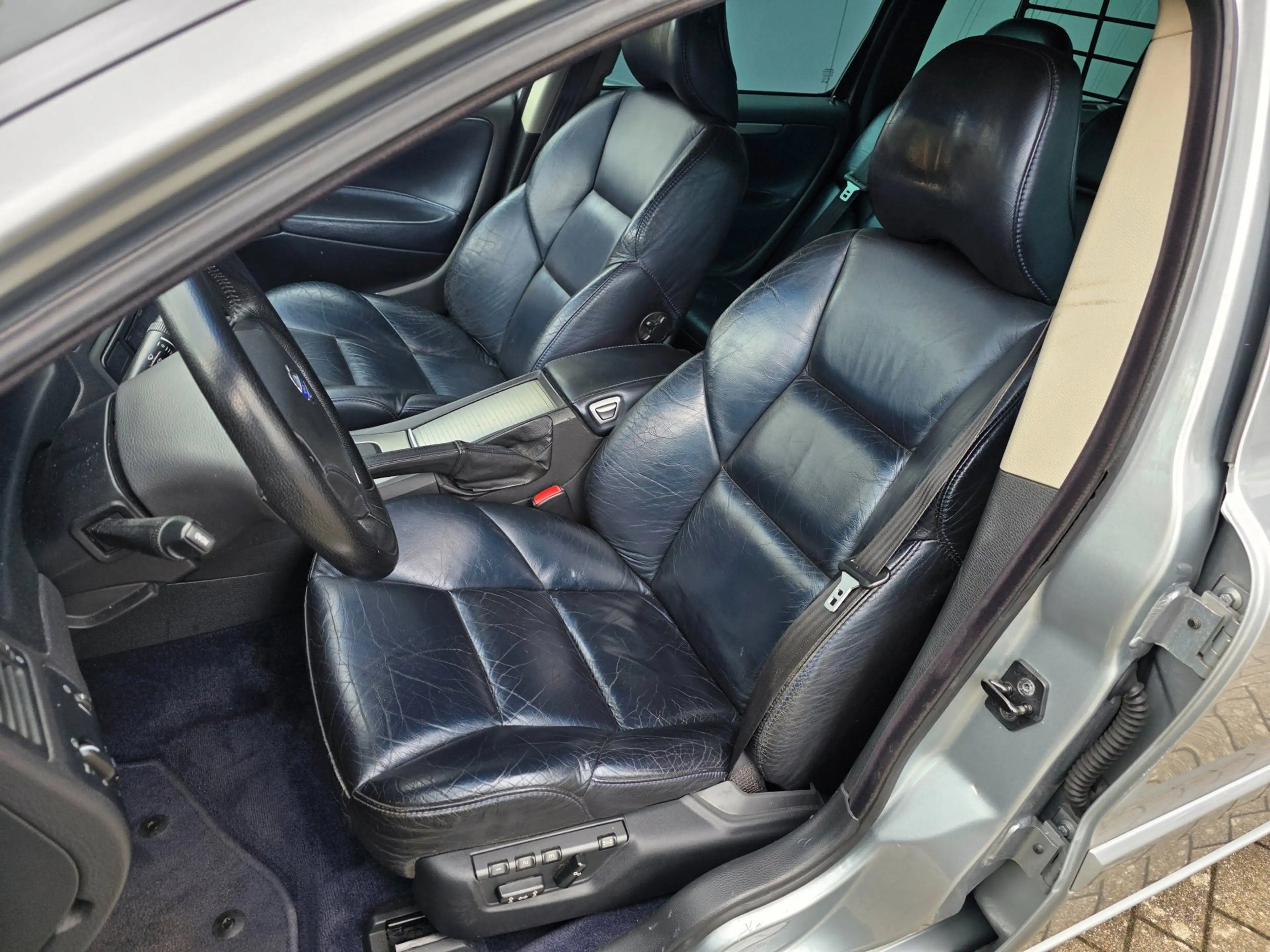 Volvo V70 2.5 R Facelift 6 gear autom, netto € 16.325 — photo 7