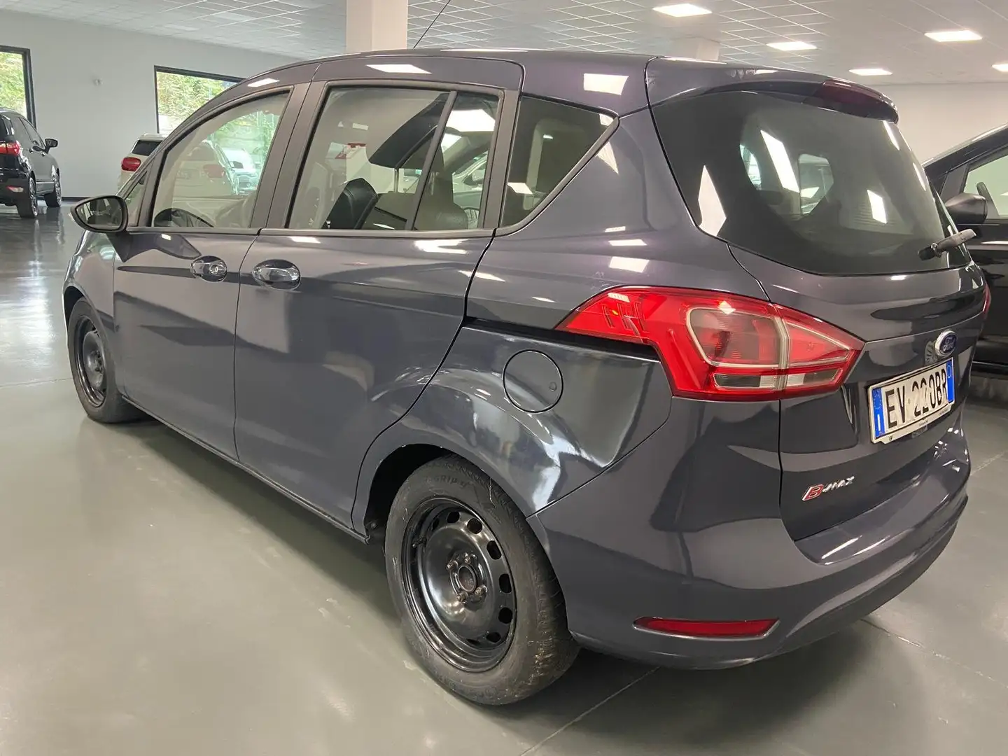 Ford B-Max B-Max 1.5 tdci 75cv Gris - 2