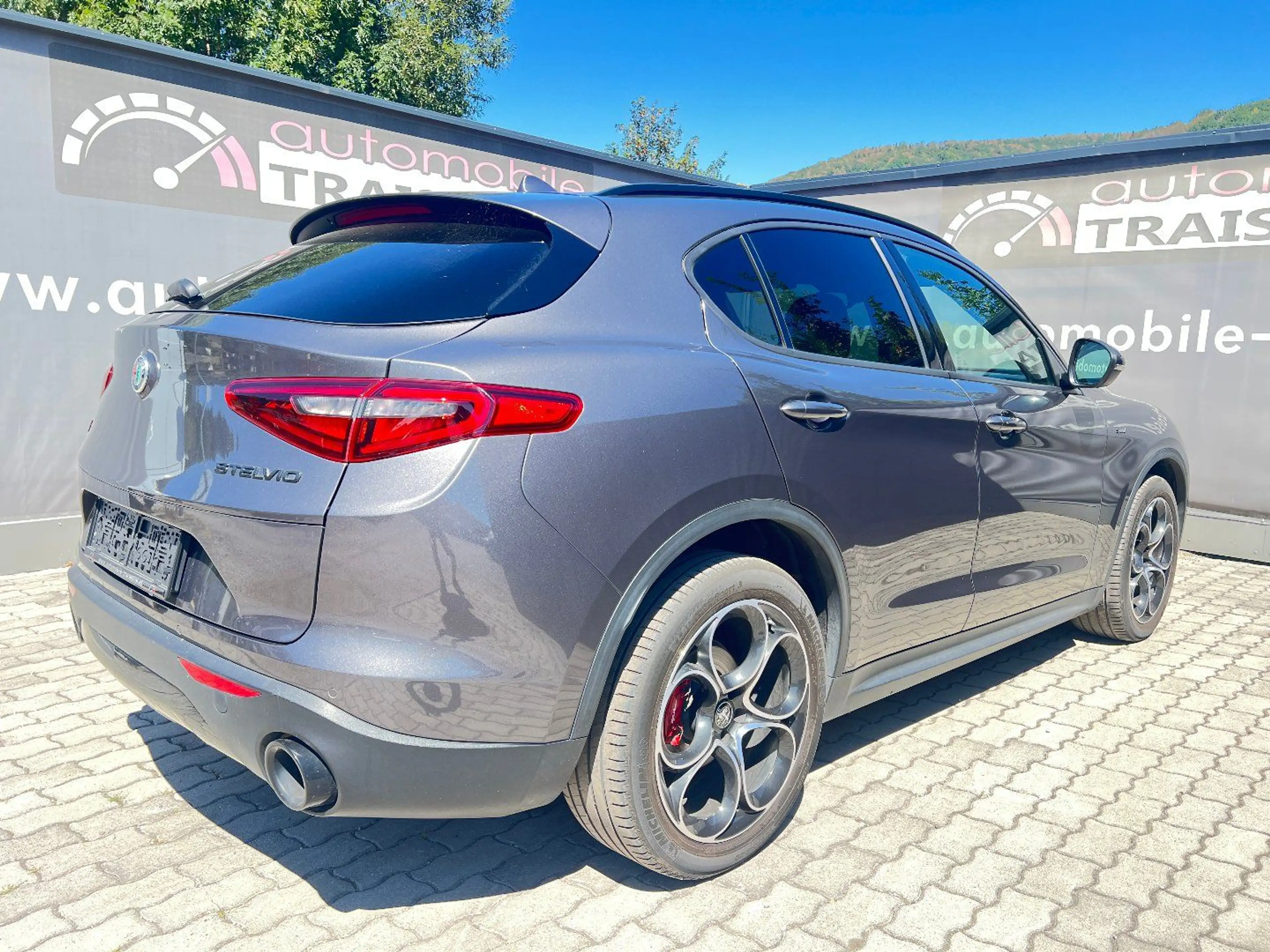 Alfa Romeo Stelvio Sprint Q4 Veloce Paket mit AHK — photo 4