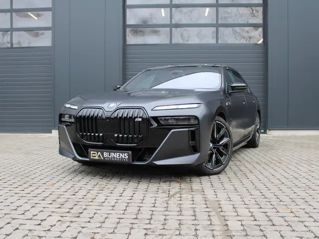 BMW 760 M760e xDrive