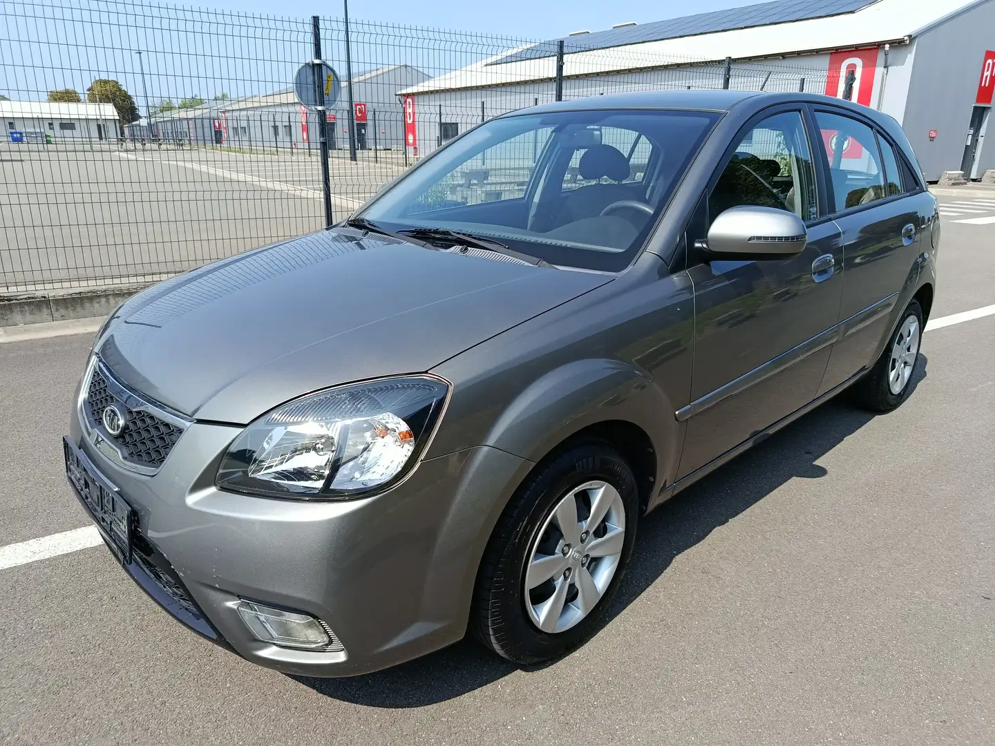 Kia Rio Rio 1.4i Aventura Airco Бежевий - 1