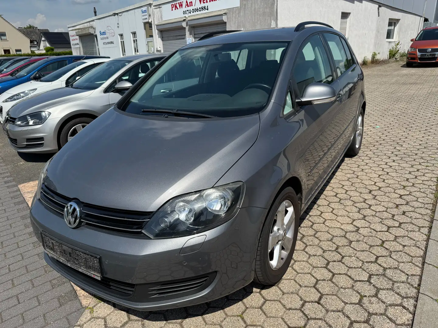 Volkswagen Golf Plus Comfortline*1,6TDI*2Hand*Scheckheft*PDC*Klima Grau - 1