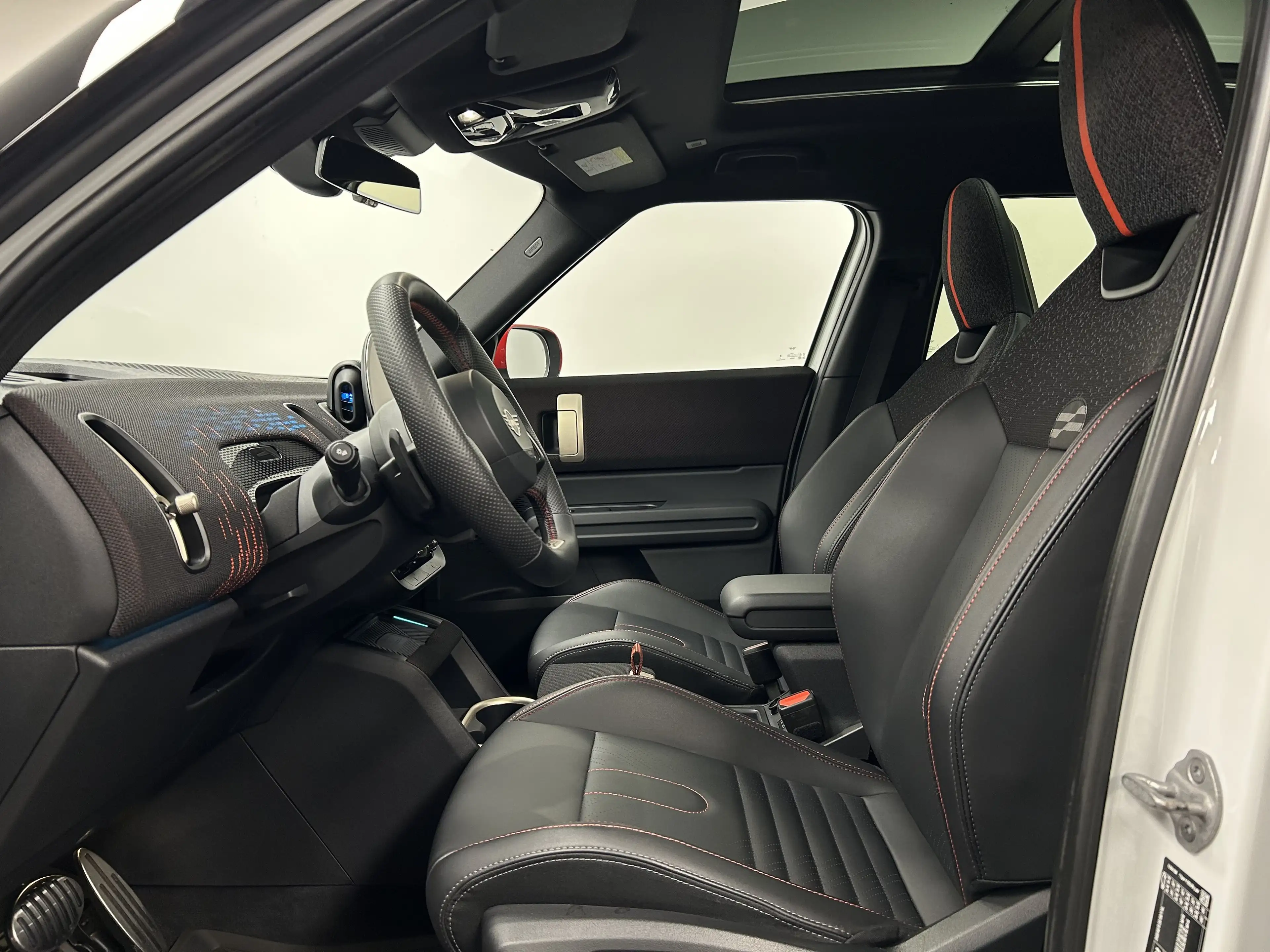 MINI John Cooper Works Countryman John Cooper Works Countryman ALL4 — photo 4