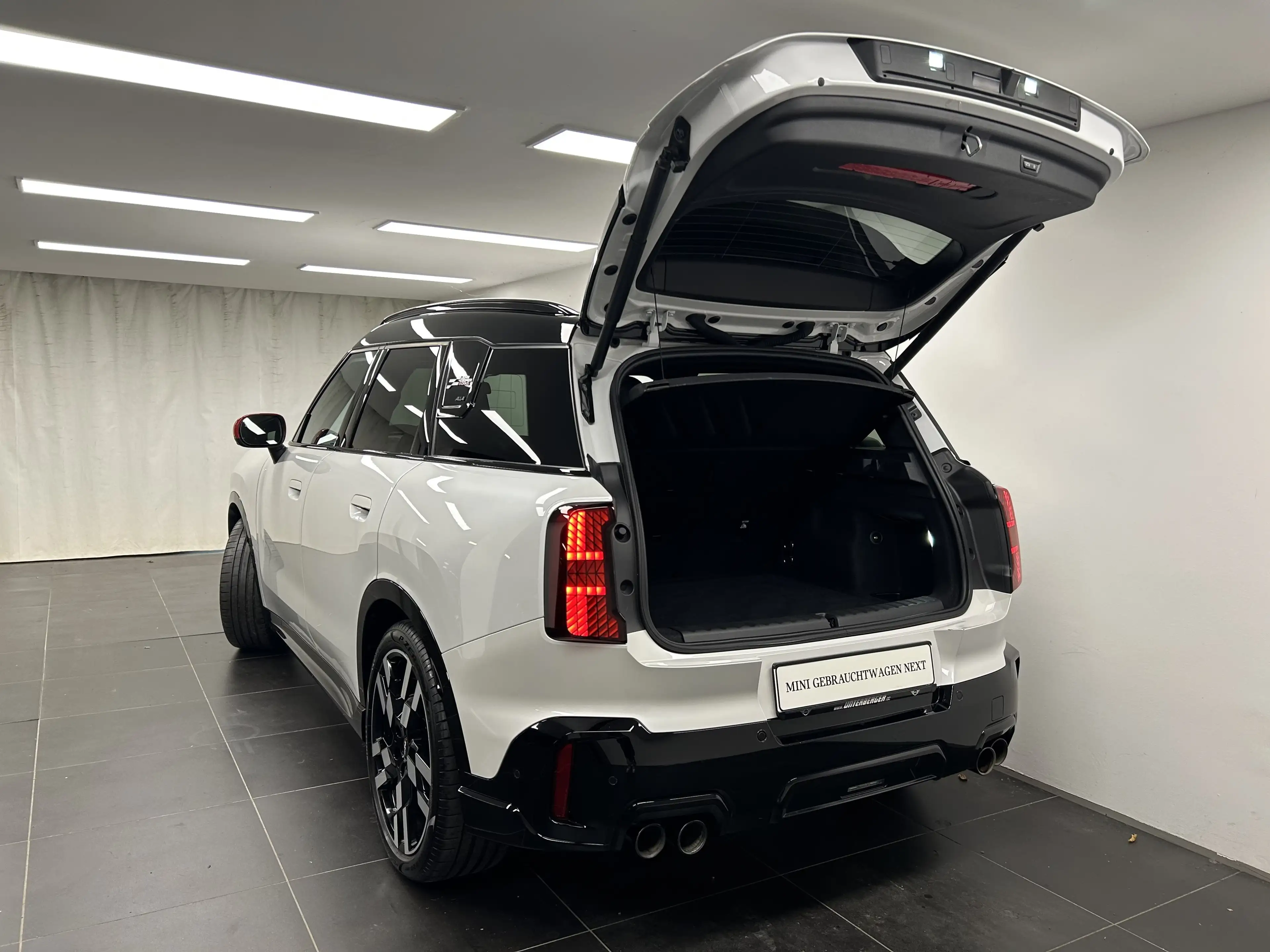 MINI John Cooper Works Countryman John Cooper Works Countryman ALL4 — photo 11