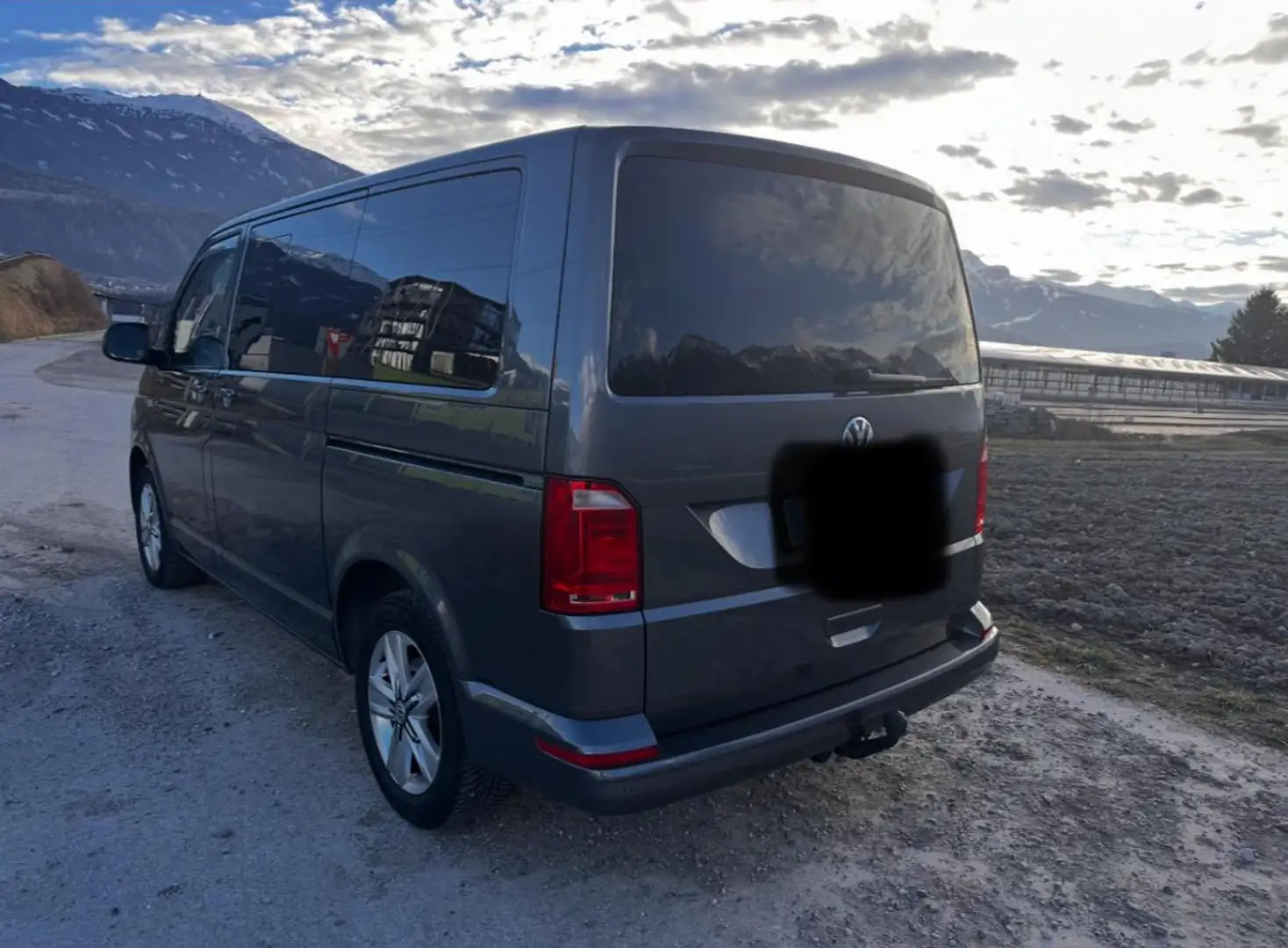 Volkswagen T6 Multivan Comfortline 2,0 TDI BMT DSG - 2