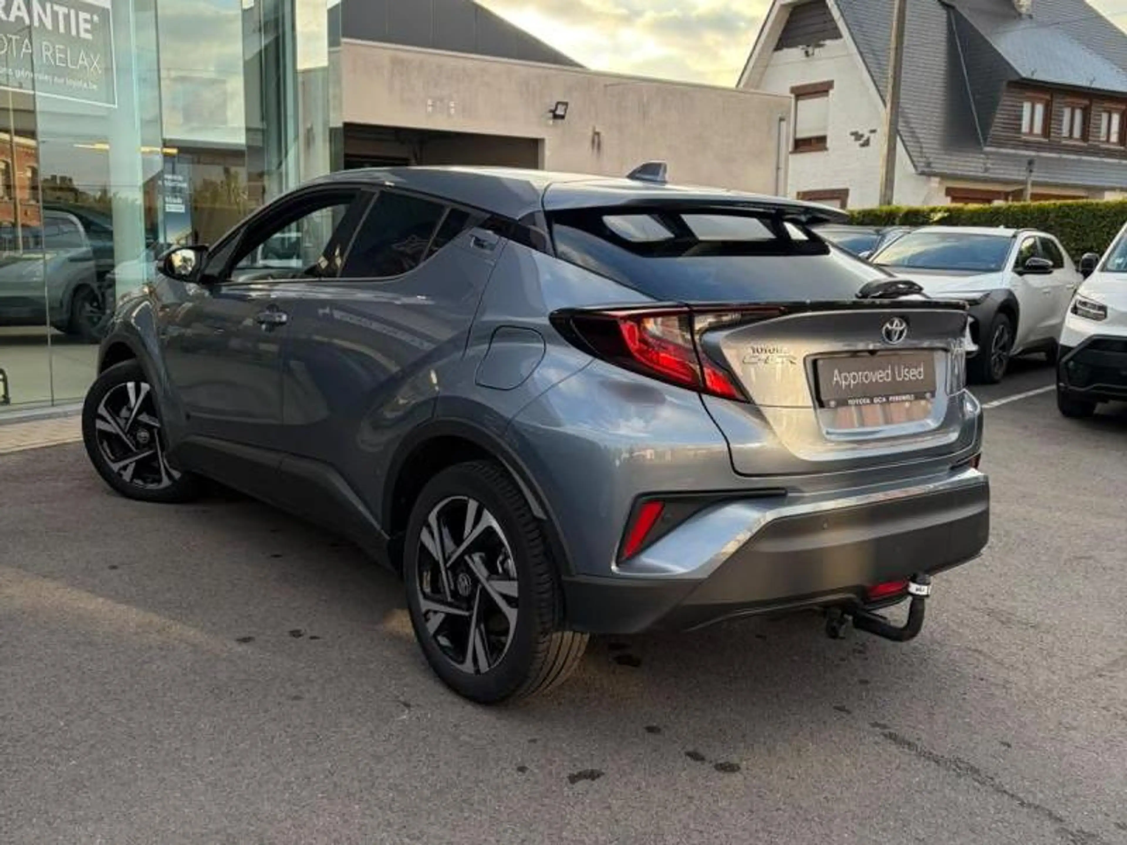 Toyota C-HR C-LUB Mono-Tone — photo 3