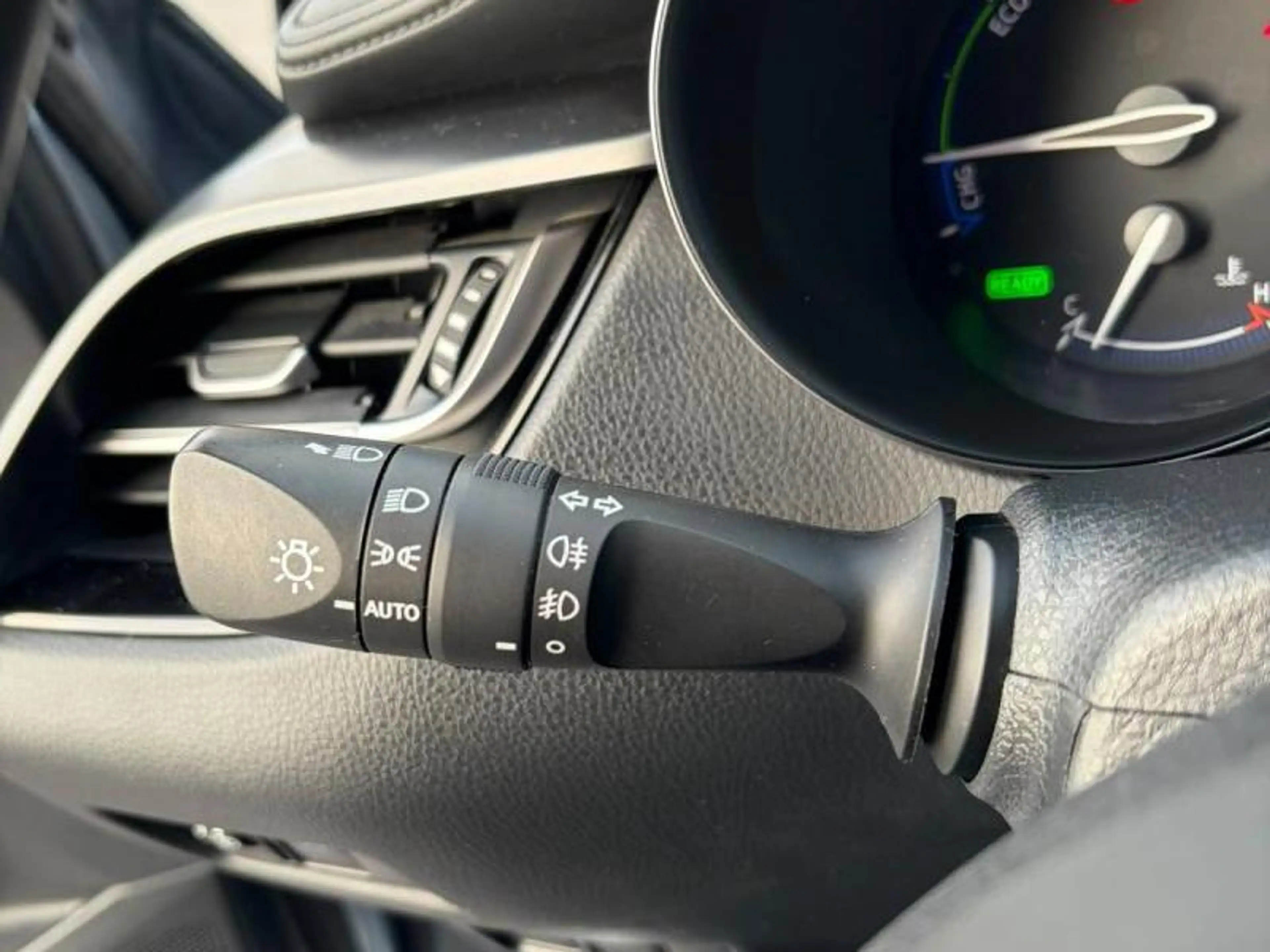 Toyota C-HR C-LUB Mono-Tone — photo 10