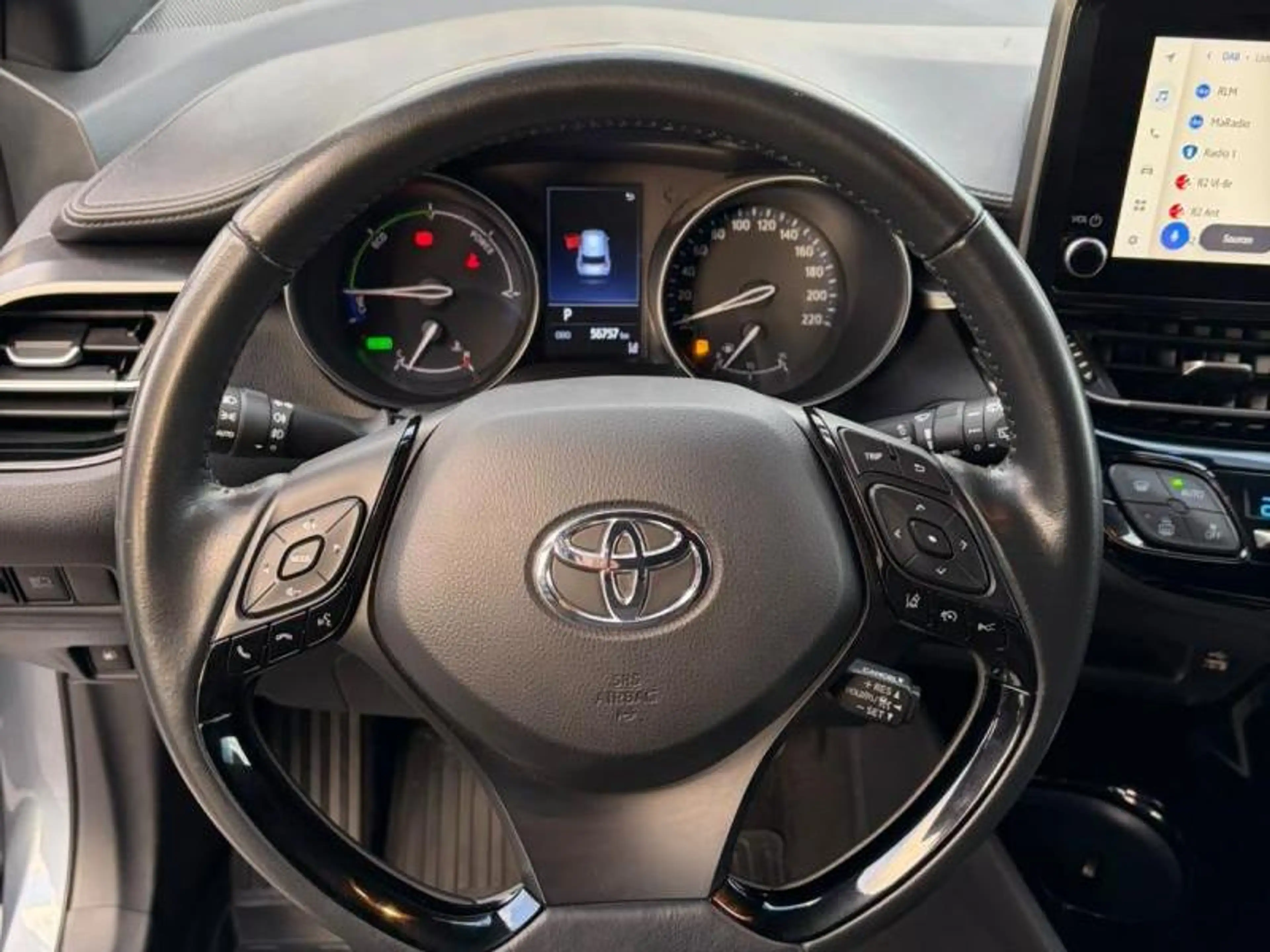 Toyota C-HR C-LUB Mono-Tone — photo 11