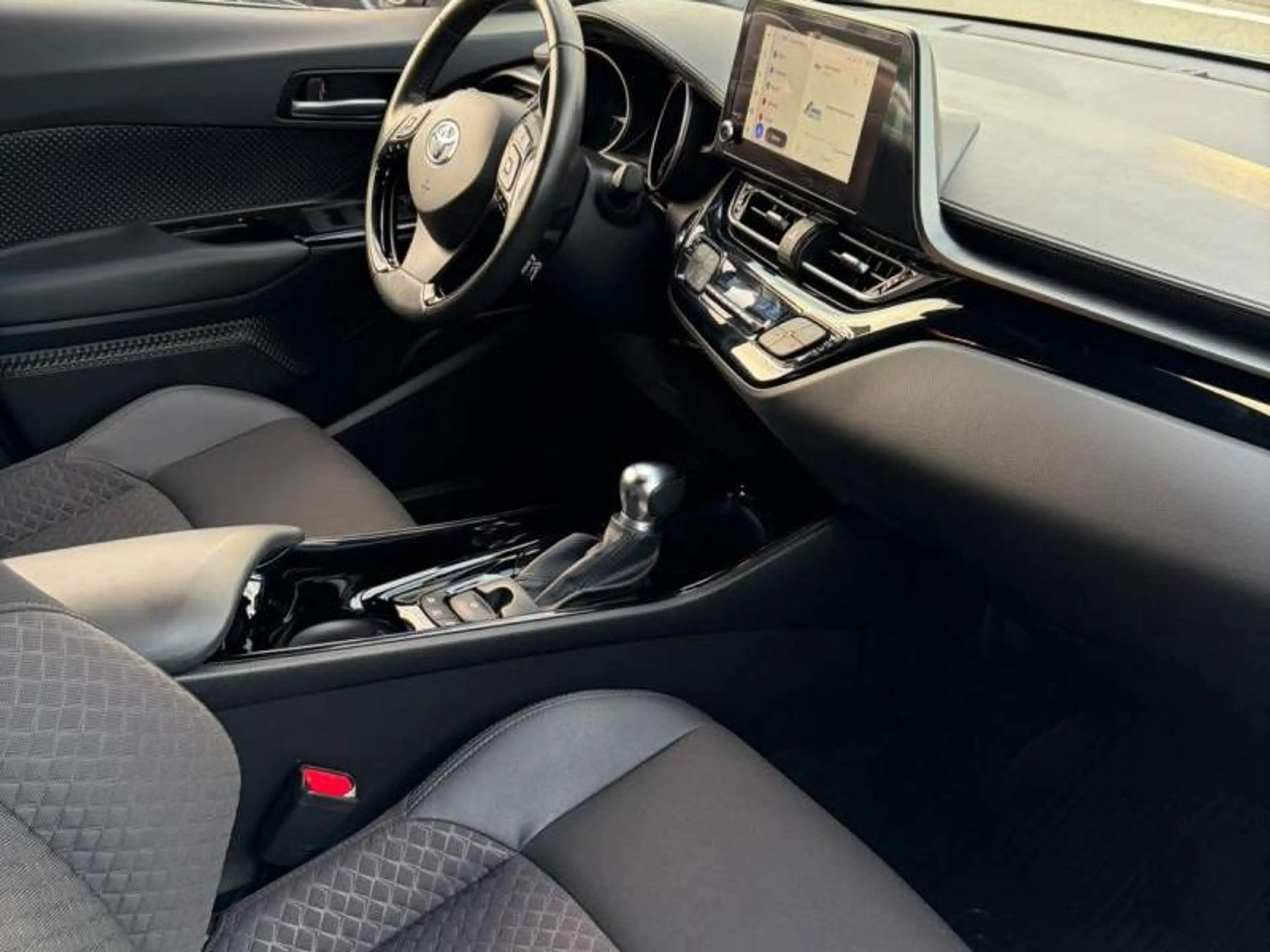 Toyota C-HR C-LUB Mono-Tone — photo 6