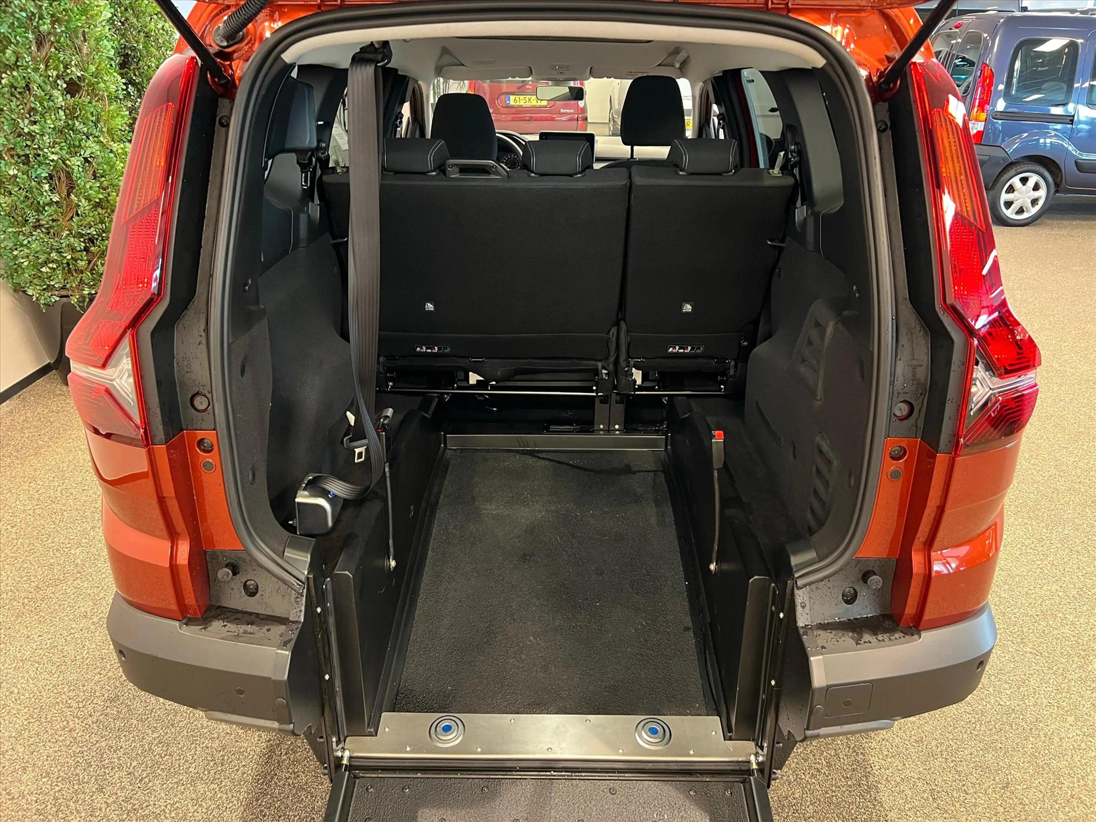 Dacia Jogger Rolstoelauto 5+1 — photo 13