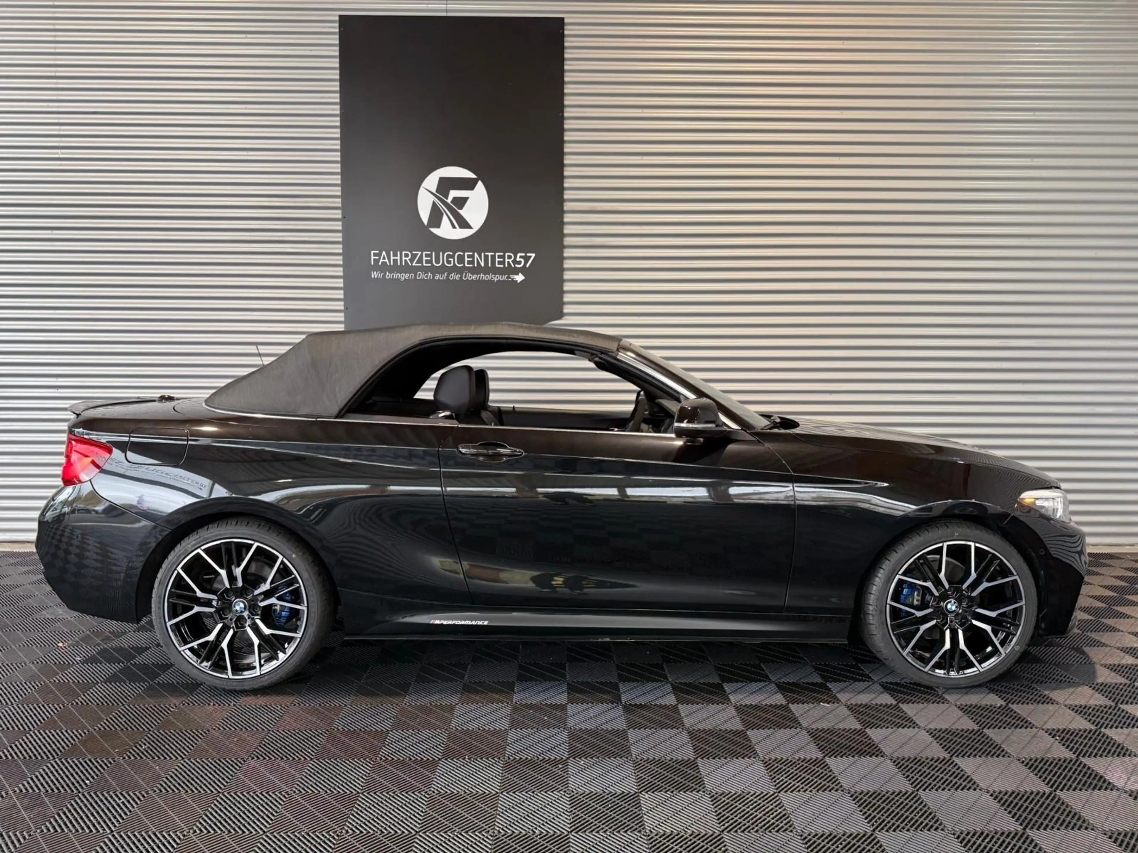 BMW 230 i Cabrio xDrive/CARPLAY/ADAP.LED/H&K — photo 6
