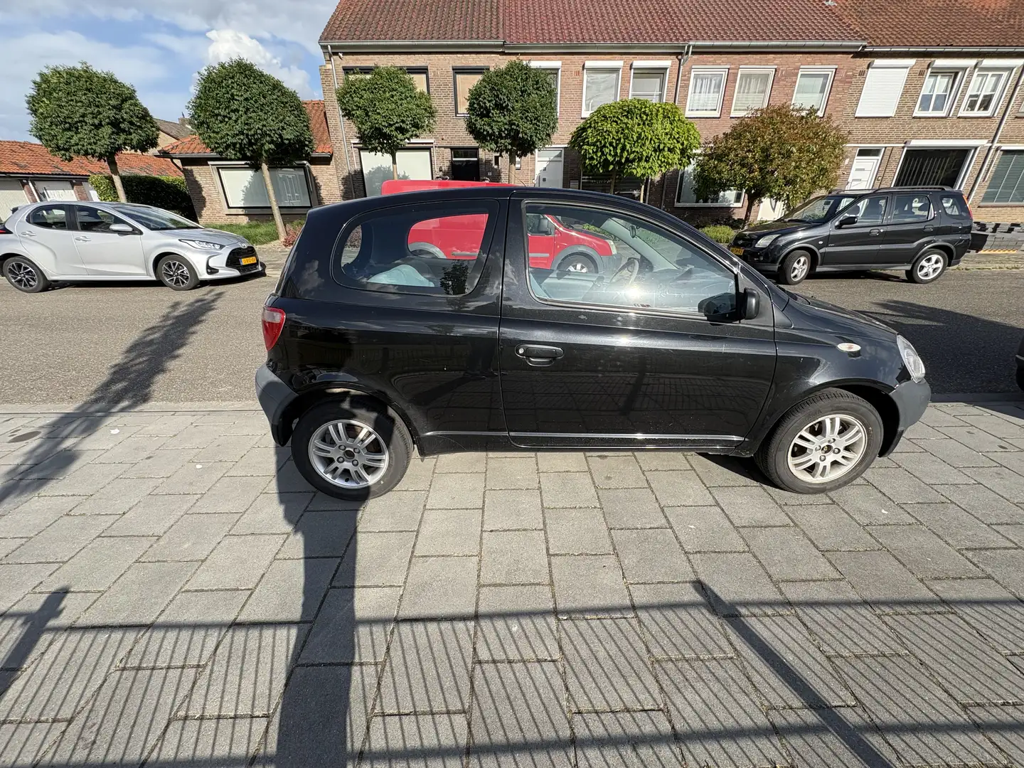 Toyota Yaris 1.0-16V VVT-i Terra Negro - 2