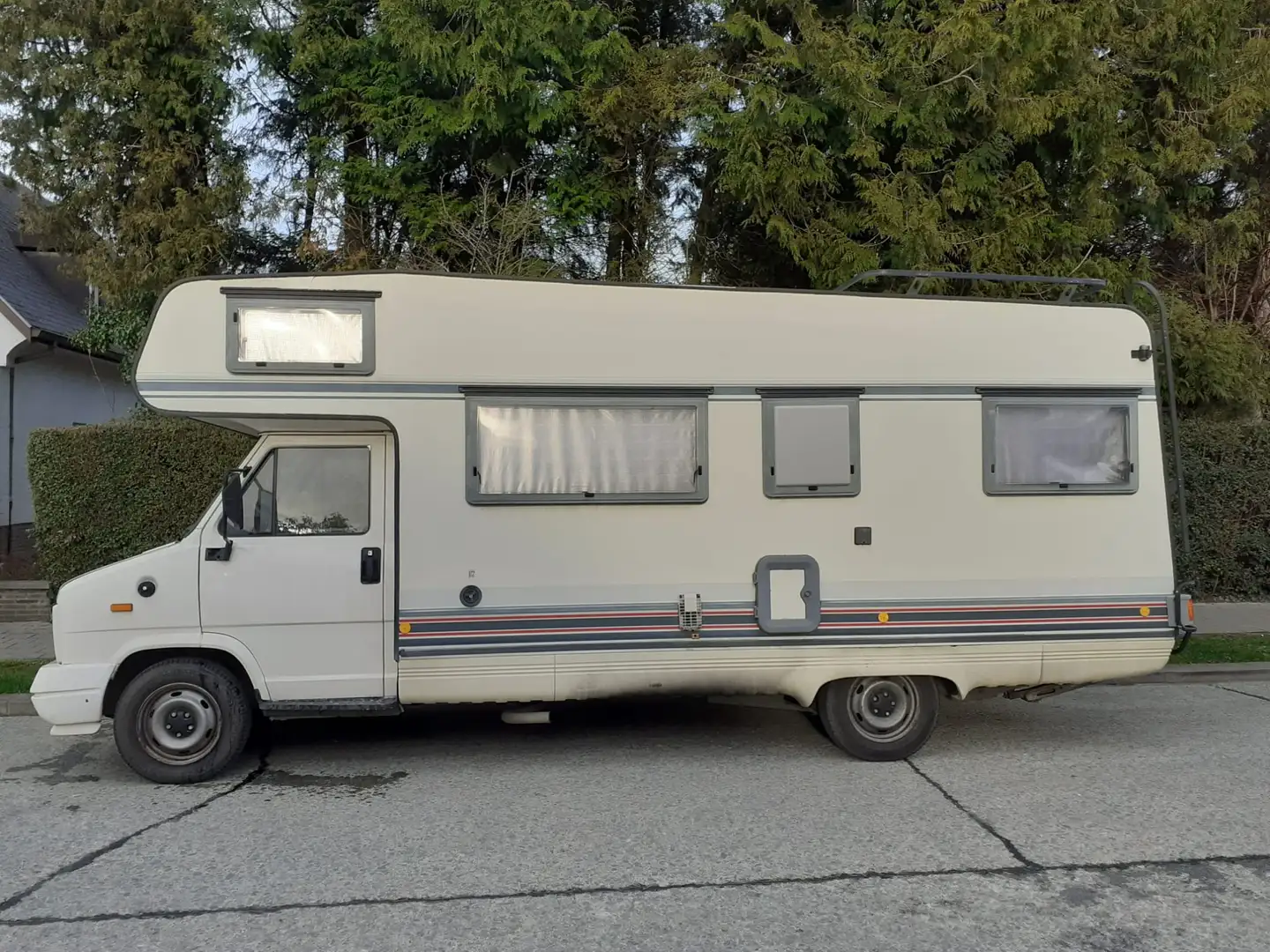 Peugeot J5 Peugeot Caravan-Mobilhome Alb - 1